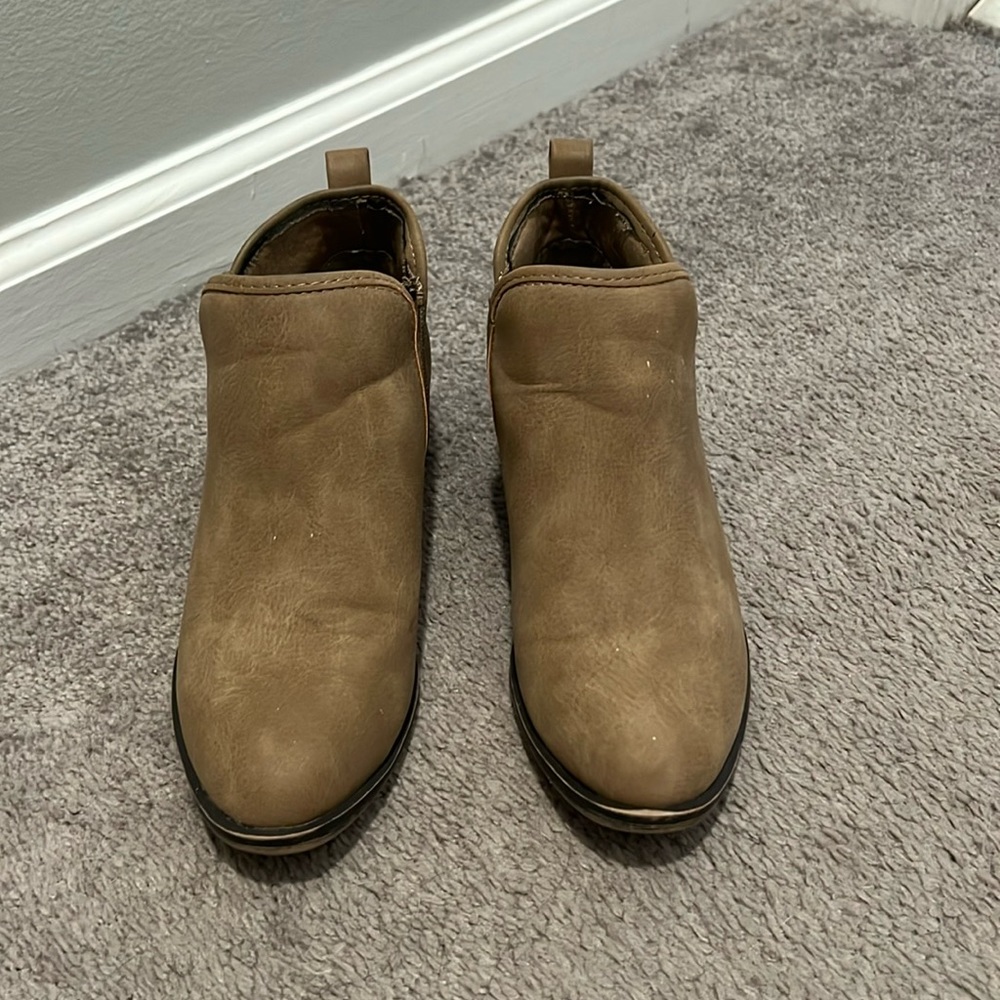Women’s booties